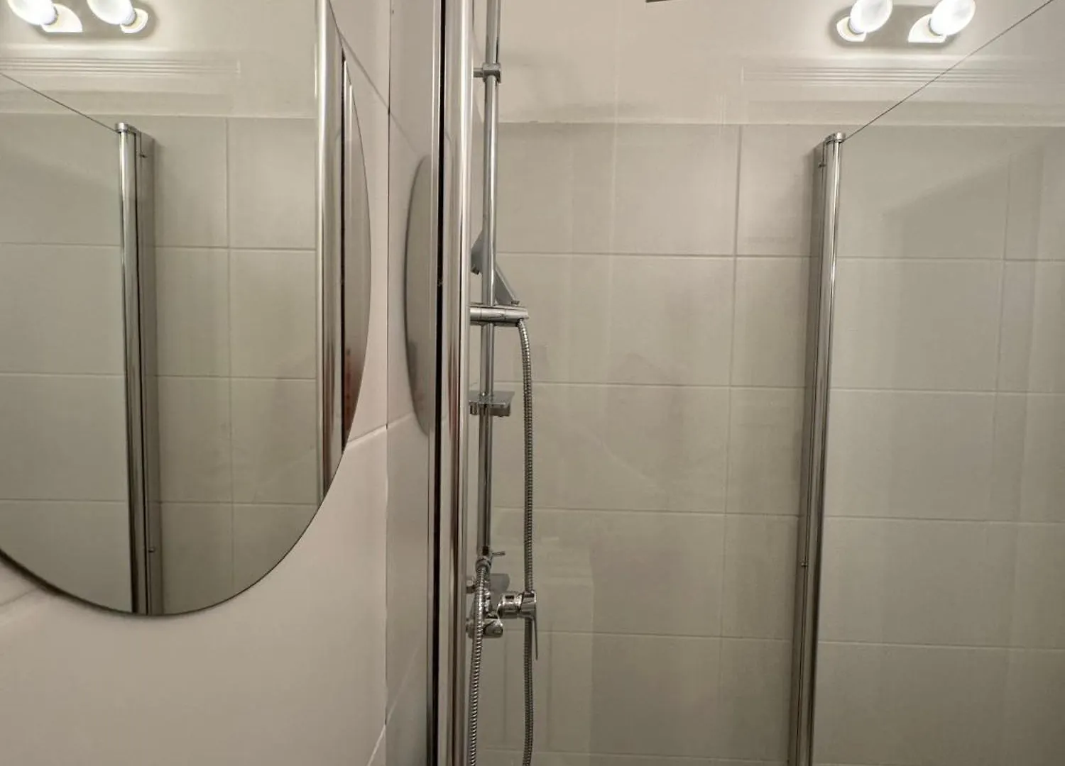 Danube Escapes Budapest- 3Br Apartment  Budapesta